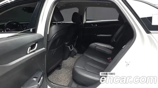 Kia K5 2022 — Photo 8/30