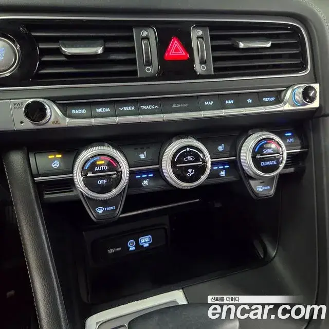 Genesis G70 2018 — Şəkil 9/20