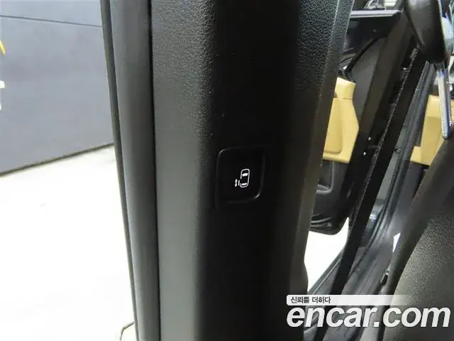 Kia Carnival 2020 — Фото 11/20