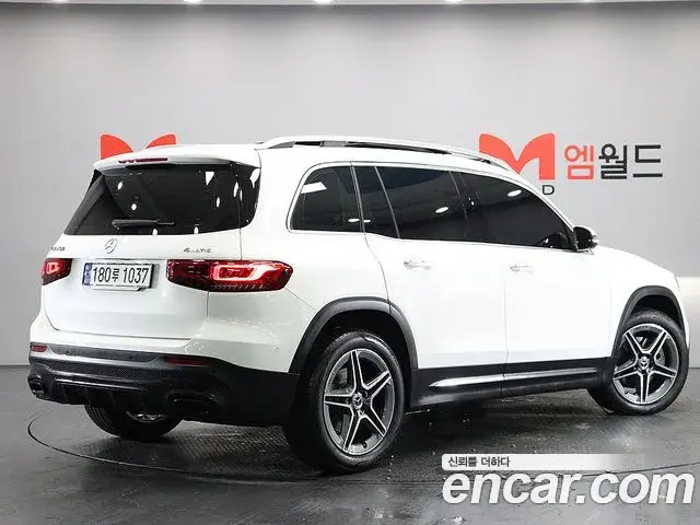 Mercedes-Benz GLB-Class 2023 — Фото 2/20