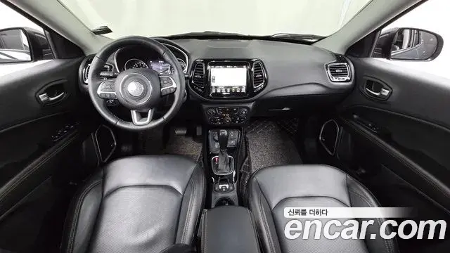 Jeep Compass 2018 — Şəkil 12/20