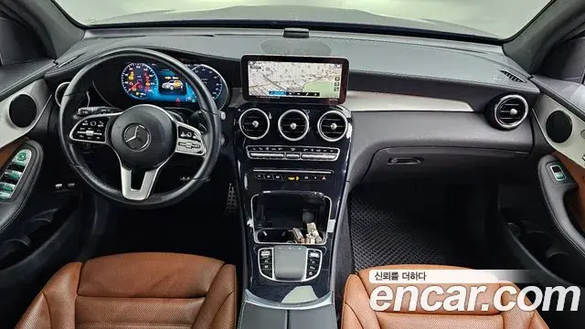 Mercedes-Benz GLC-Class 2022 — Photo 9/20