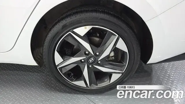 Hyundai The New Avante Hybrid 2021 — Şəkil 8/31
