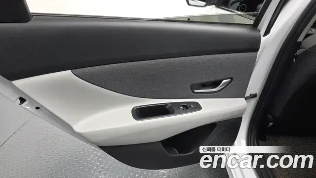 Hyundai The New Avante Hybrid 2021 — Şəkil 25/31