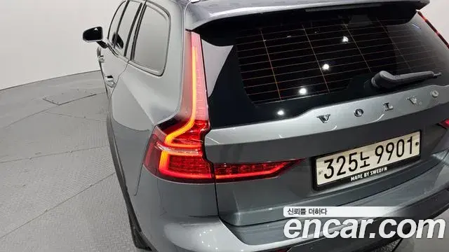 Volvo V60 Cross Country 2020 — Şəkil 22/31
