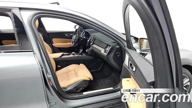 Volvo V60 Cross Country 2020 — Şəkil 21/31