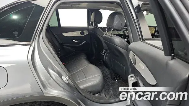 Mercedes-Benz GLC-Class 2018 — Фото 11/20