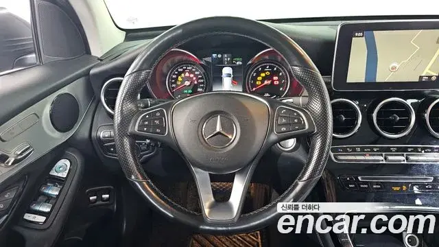 Mercedes-Benz GLC-Class 2018 — Фото 13/20