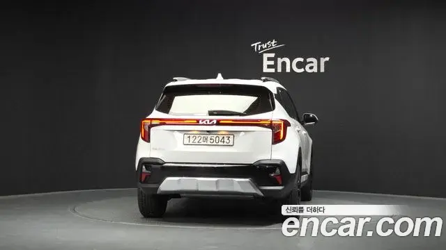 Kia Seltos 2025 — Photo 17/34