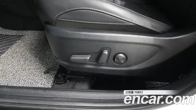 Kia Seltos 2025 — Photo 18/34