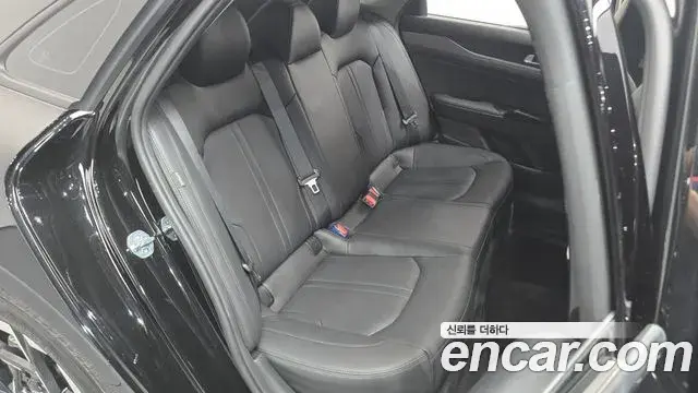 Kia K5 2024 — Şəkil 8/31