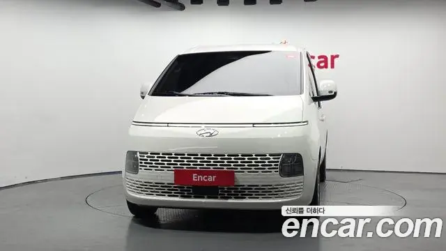 Hyundai Staria 2023 — Фото 3/20