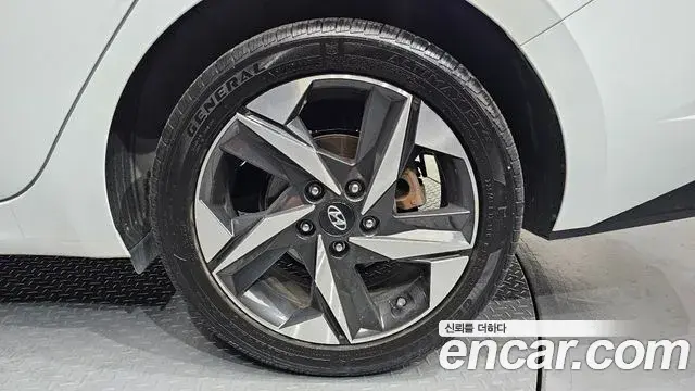 Hyundai The New Avante Hybrid 2020 — Şəkil 15/30