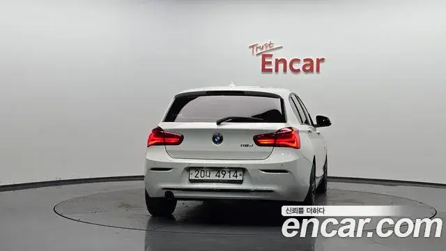 BMW 1 Series 2018 — Фото 4/20