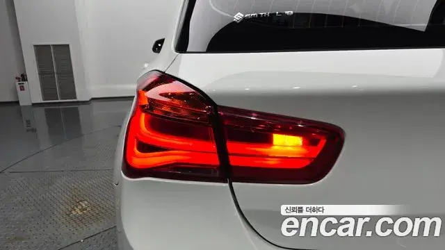 BMW 1 Series 2018 — Şəkil 32/32