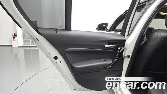 BMW 1 Series 2018 — Şəkil 2/32