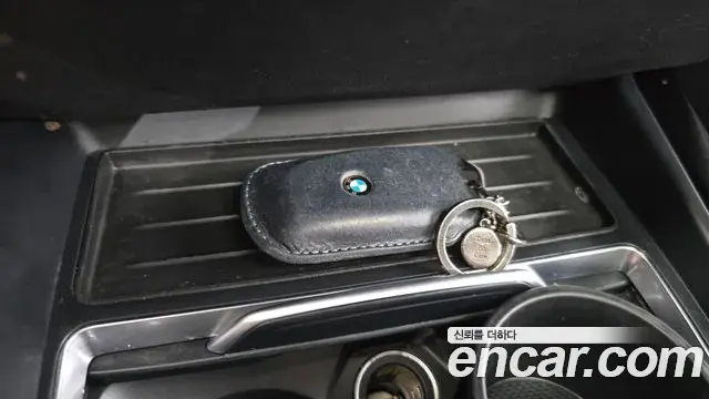 BMW 1 Series 2018 — Şəkil 10/32