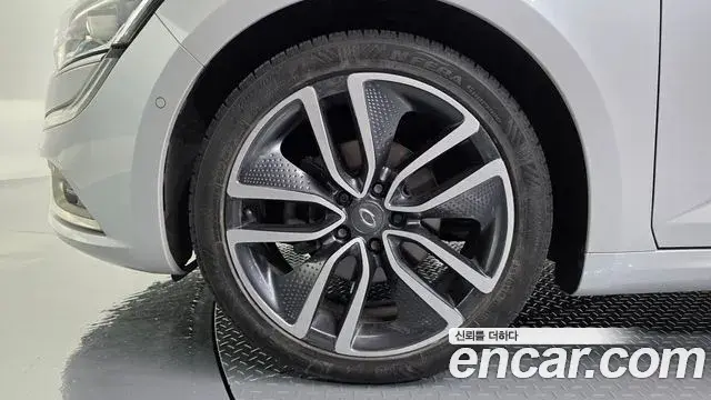 Renault Samsung SM6 2018 — Photo 13/35