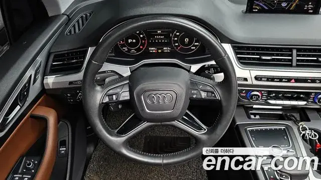 Audi Q7 2019 — ფოტო 13/30
