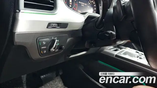 Audi Q7 2019 — ფოტო 19/30