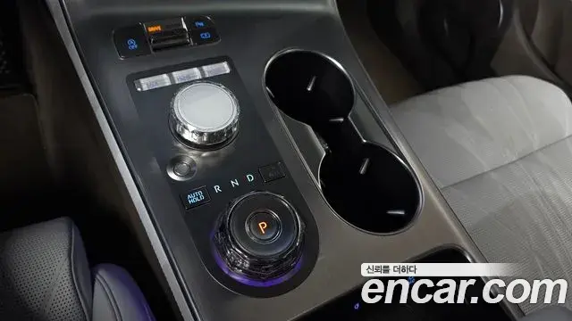 Genesis GV70 2024 — Şəkil 28/33