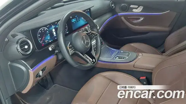 Mercedes-Benz E-Class 2023 — ფოტო 2/17