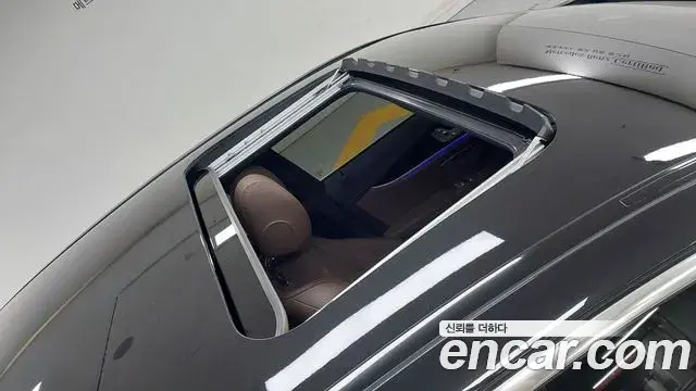 Mercedes-Benz E-Class 2023 — ფოტო 9/17