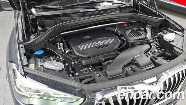 BMW X1 2022 — Photo 17/31