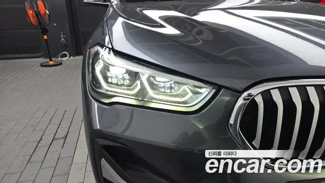BMW X1 2022 — Photo 14/31