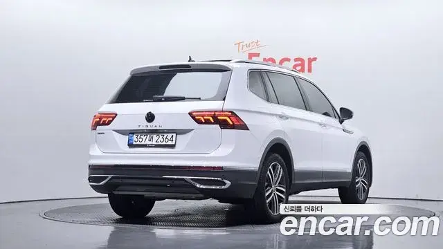 Volkswagen Tiguan Allspace 2022 — ფოტო 14/20