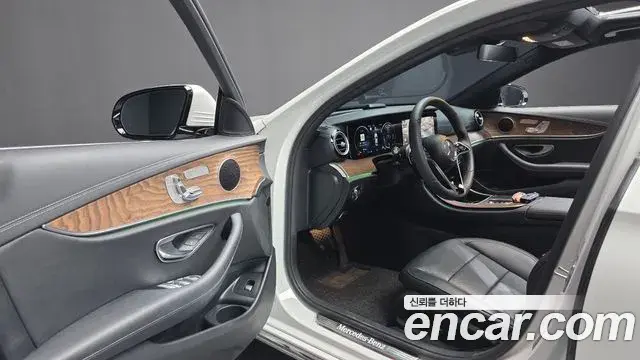 Mercedes-Benz E-Class 2022 — Şəkil 4/31
