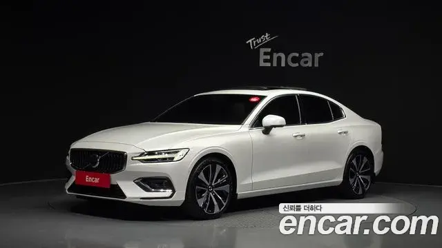 Volvo S60 2024 — Фото 1/20