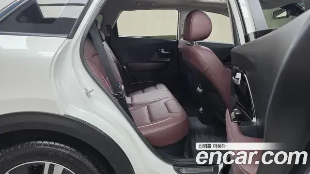 Kia Niro 2020 — Фото 11/20