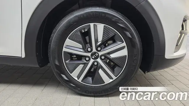 Kia Niro 2020 — Şəkil 24/33