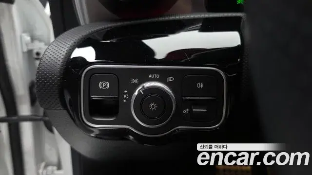 Mercedes-Benz CLA-Class 2025 — Фото 17/20