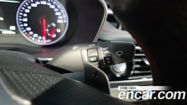 Genesis G70 2018 — Photo 27/31