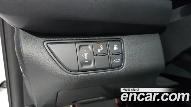 Genesis G70 2018 — Photo 16/31