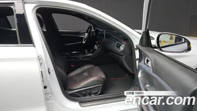 Genesis G70 2018 — Photo 22/31