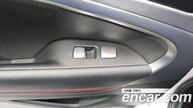 Genesis G70 2018 — Photo 11/31