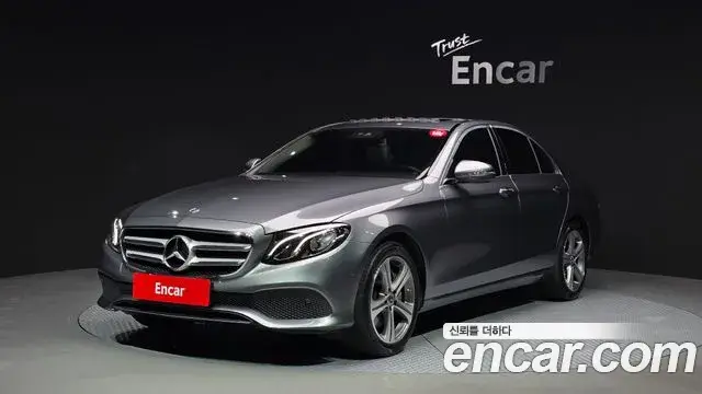 Mercedes-Benz E-Class 2019 — Şəkil 9/32