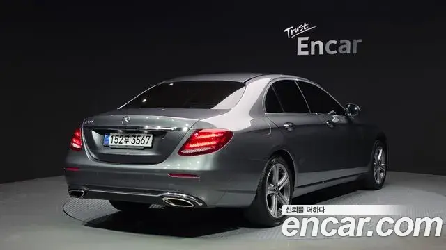 Mercedes-Benz E-Class 2019 — Şəkil 32/32