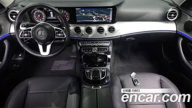 Mercedes-Benz E-Class 2019 — Şəkil 1/32