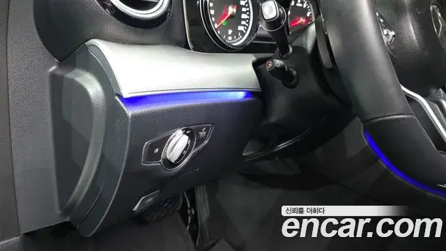 Mercedes-Benz E-Class 2019 — Şəkil 21/32