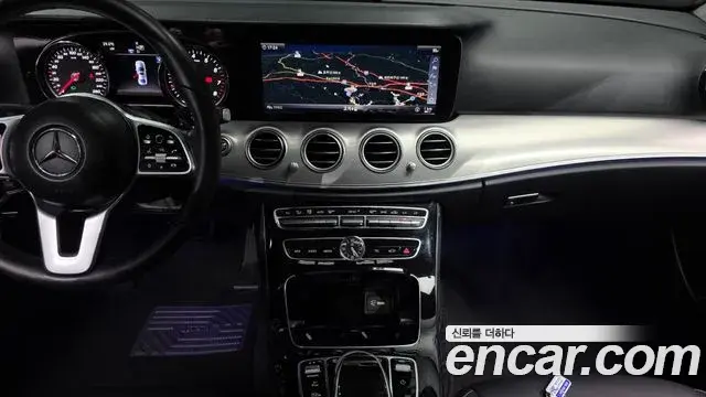 Mercedes-Benz E-Class 2019 — Şəkil 14/32