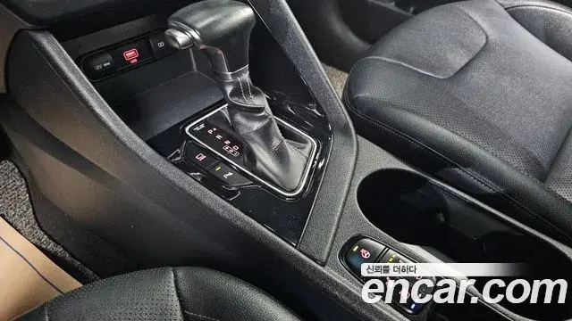 Kia Niro 2019 — ფოტო 7/20