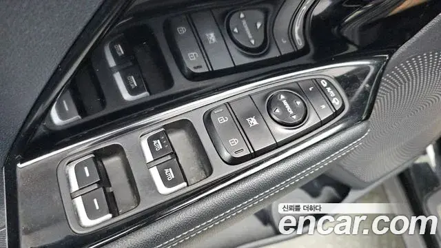 Kia Niro 2019 — ფოტო 5/20
