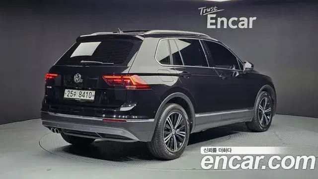 Volkswagen Tiguan 2018 — Şəkil 3/20