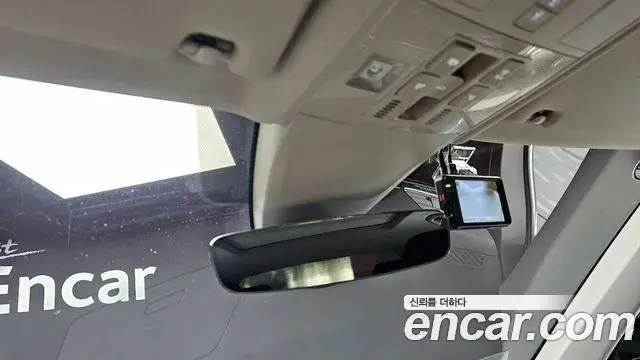 Volkswagen Tiguan 2018 — Şəkil 10/20