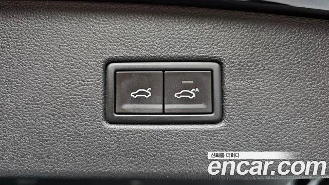 Volkswagen Tiguan 2018 — Şəkil 13/20