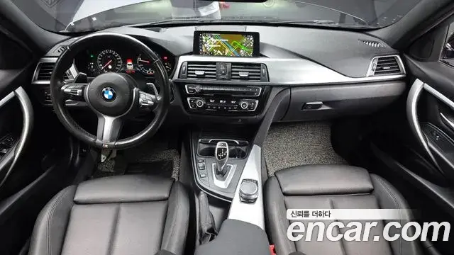 BMW 3 Series 2018 — Фото 7/20